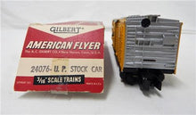 Load image into Gallery viewer, American Flyer 24076 Union Pacific Cattle Stock Car BOXED and CLEAN! postwar KNUCKLE
