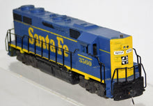 Load image into Gallery viewer, Atlas 7021 Santa Fe 3560 GP-40 Diesel Engine blue runs HO scale in 7031 box

