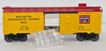 Load image into Gallery viewer, Lionel 6-19823 Burlington Ice Car Refrigerator Express Use with Icing Station Operating
