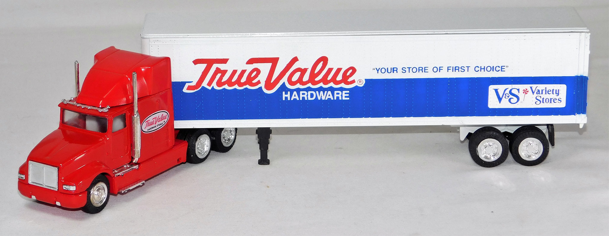 K-Line True Value Hardware Tractor trailer 18 wheeler 1/48 diecast