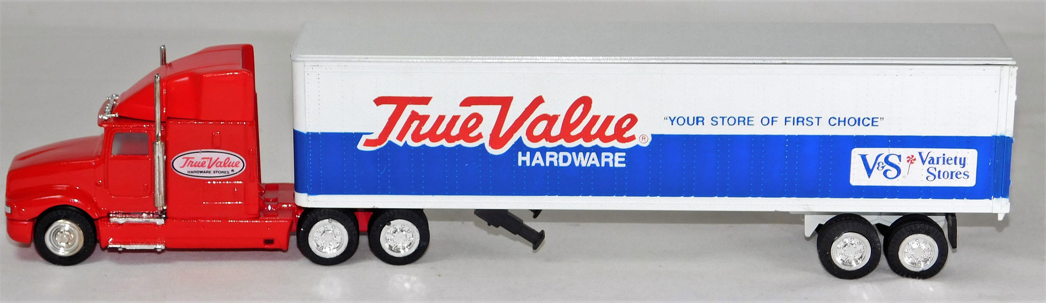 K-Line True Value Hardware Tractor trailer 18 wheeler 1/48 diecast