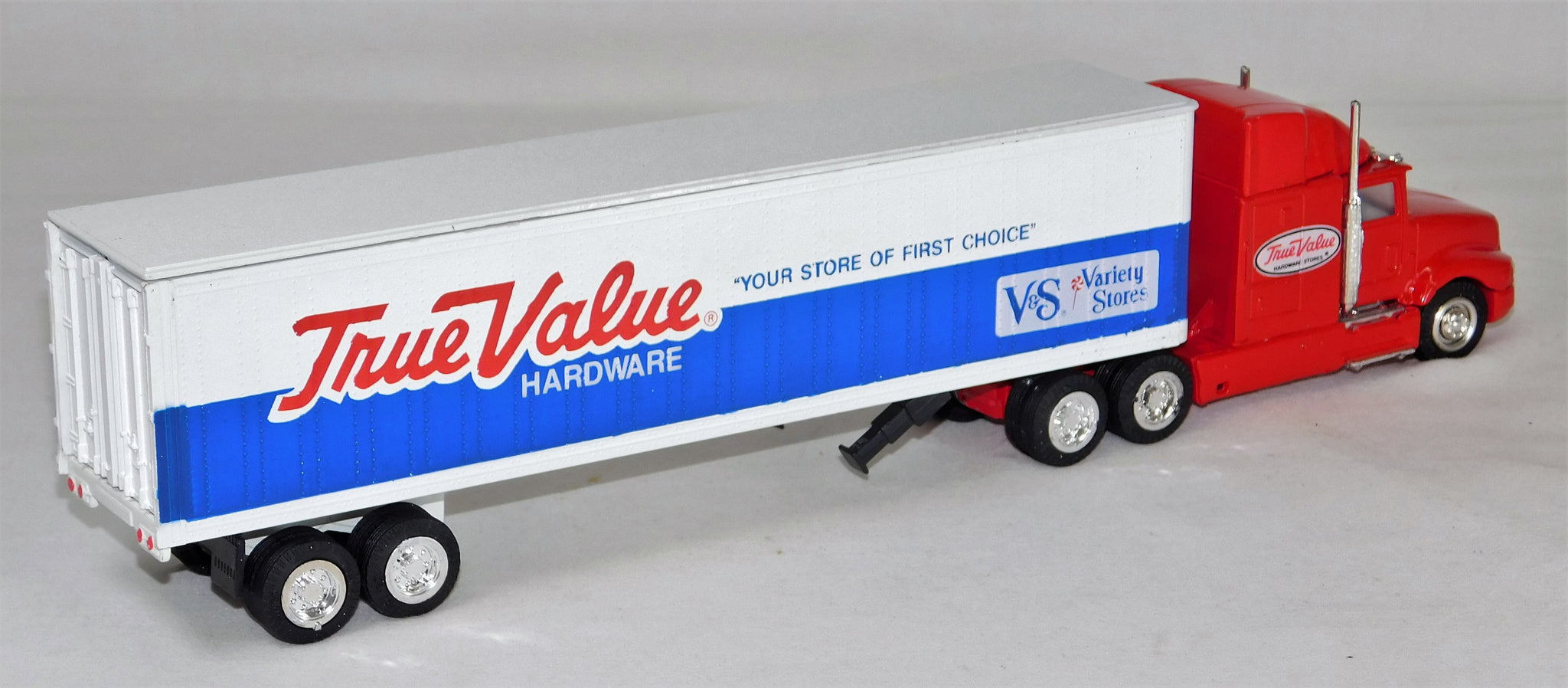 K-Line True Value Hardware Tractor trailer 18 wheeler 1/48 diecast