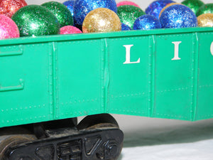 Lionel 6142 Classc Green Gondola w/Giant Christmas Ornaments Load Postwar custom