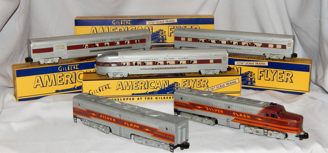 American Flyer Silver Flash Passenger Set K5469WT PA diesels 477 478 Chestnut stripes