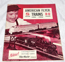 Load image into Gallery viewer, American Flyer 1961-62 Catalog D-2267 S gauge HO scale 24 pages Paper Vintage
