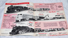 Load image into Gallery viewer, American Flyer 1961-62 Catalog D-2267 S gauge HO scale 24 pages Paper Vintage
