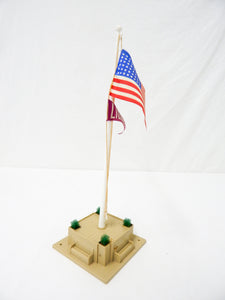 Postwar Lionel #89 Flag Pole w/ US flag & Lionel purple pennant & Base 1956-58 O
