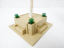 Load image into Gallery viewer, Postwar Lionel #89 Flag Pole w/ US flag &amp; Lionel purple pennant &amp; Base 1956-58 O
