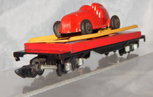 Load image into Gallery viewer, 1948 American Flyer 715 Unloading flat car w/ RED Manoil Racer Works Operating S
