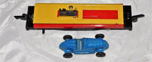 Load image into Gallery viewer, American Flyer 715 Unloading flatcar w/original Tootsietoy Blue Racer Works &#39;52
