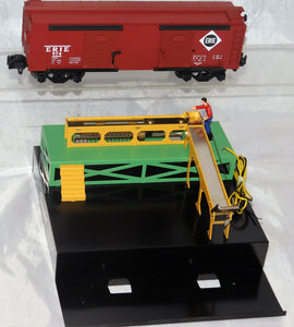 American Flyer 49824 Loading Platform & Operating Erie Boxcar #770 Boxed New S/O