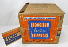 Load image into Gallery viewer, Lionel 45N Gateman PREWAR 1940 Ivory Decal version works + Original Box dc buck
