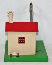Load image into Gallery viewer, Lionel 45N Gateman PREWAR 1940 Ivory Decal version works + Original Box dc buck
