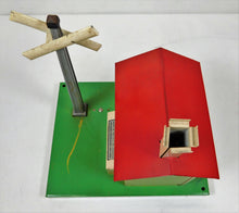 Load image into Gallery viewer, Lionel 45N Gateman PREWAR 1940 Ivory Decal version works + Original Box dc buck
