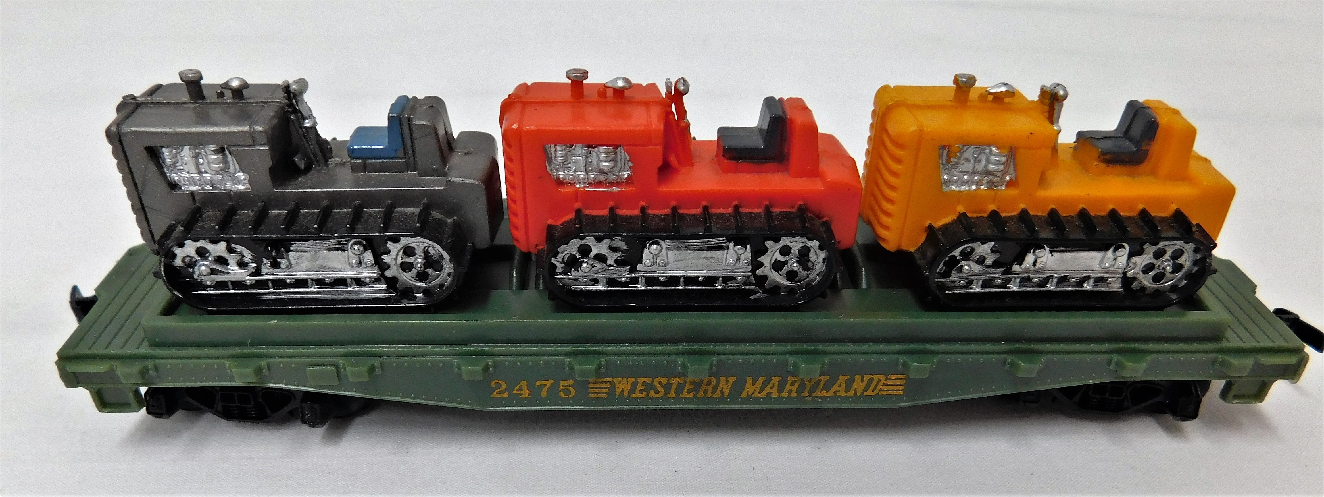 TYCO 2475 Western Maryland Flat Car w/ 3 Tractors HO Scale Farm