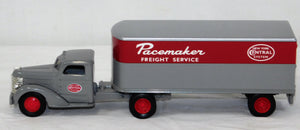 Ertl F248UO New York Central System Pacemaker Freight Service diecast truck trai