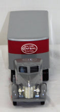 Load image into Gallery viewer, Ertl F248UO New York Central System Pacemaker Freight Service diecast truck trai
