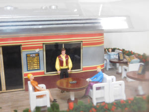 Menards 279-8322 Rocket Diner O Gauge  Smokes Lights Figures Layout Restaurant