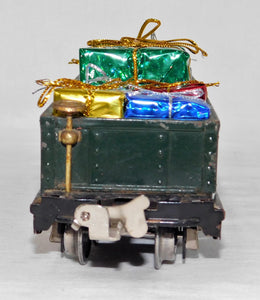 Lionel 812 Prewar Dark Green Gondola w/ Multi-Sized Christmas presents Latch coupler