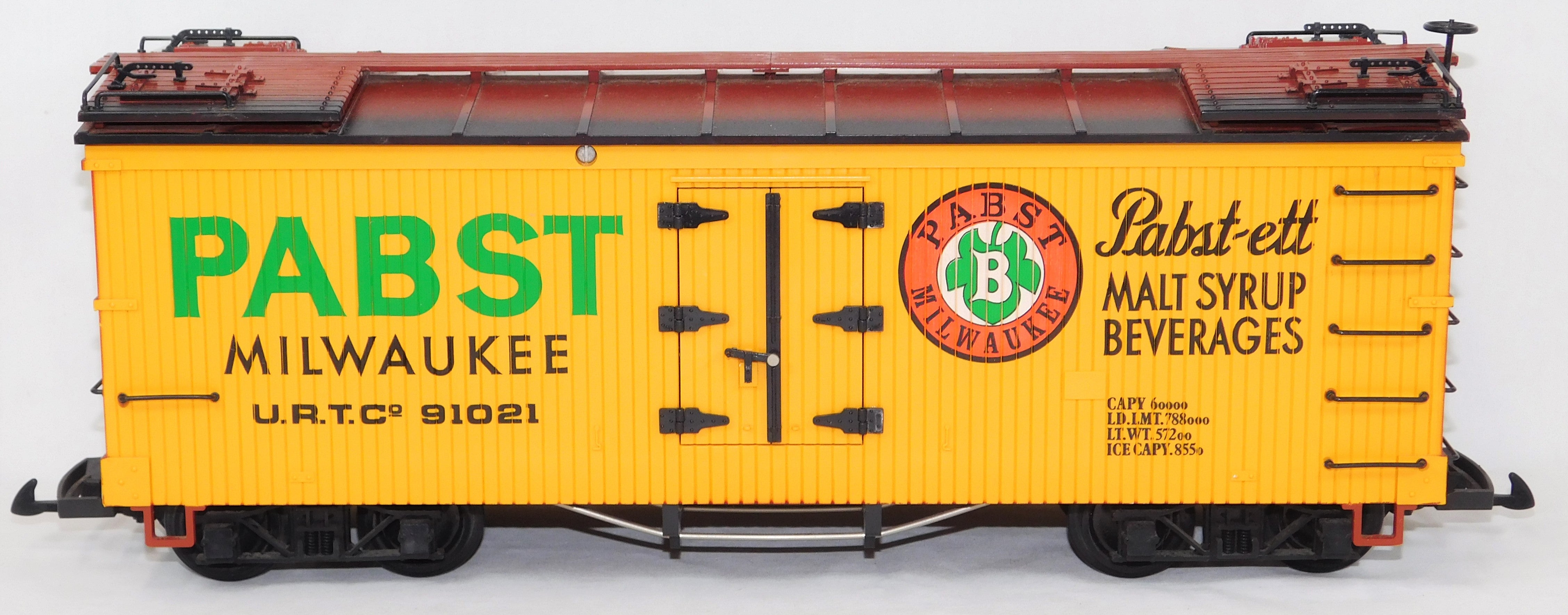 LGB 4074 Pabst Blue Ribbon Beer Car #91021 Woodside Reefer G gauge