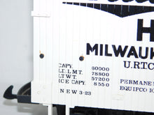 Load image into Gallery viewer, LGB 4072 Miller Beer Car #93169 Woodside Reefer G gauge URTC Union Refrigerator

