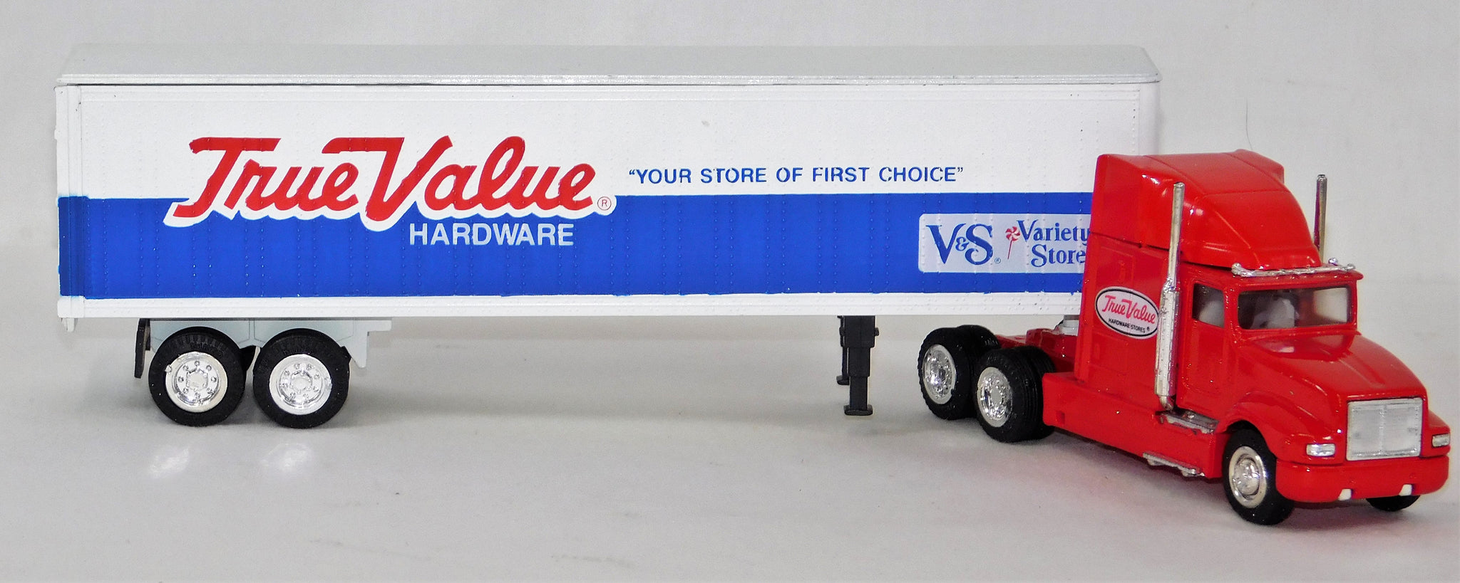 K-Line True Value Hardware Tractor trailer 18 wheeler 1/48 diecast