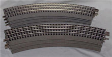 Load image into Gallery viewer, Lionel 6-12043 Fastrack 48&quot; curve sections 048 Full Larger circle 12pcs O gauge

